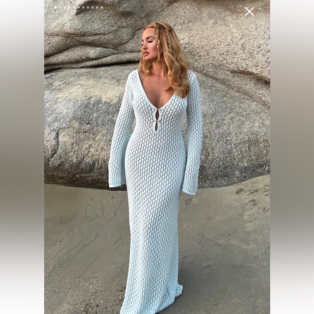 Meshki Kayleigh Crochet Fishtail Flare Sleeve Maxi Dress
- Arctic Blue - Size M